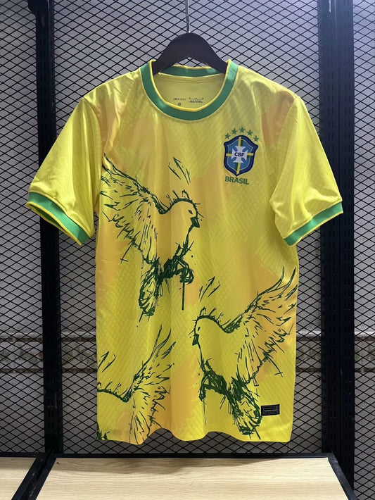 Maillot 24/25 Brésil Jaune Concept Oiseaux