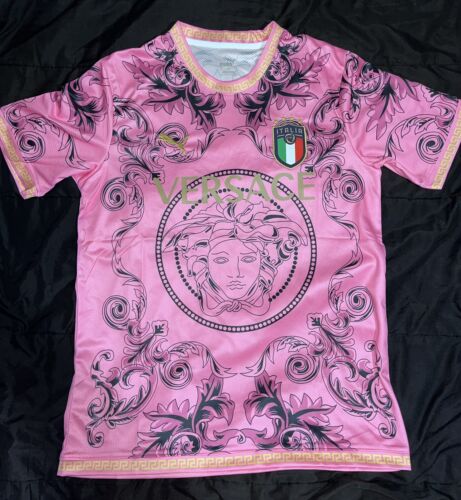 Maillot de football Italie version spéciale Versace 2024